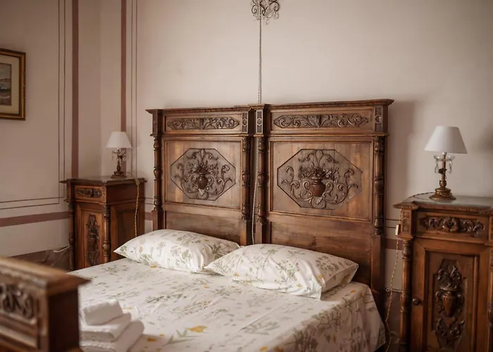 Maddalena - Cerrolungo Casa rural *