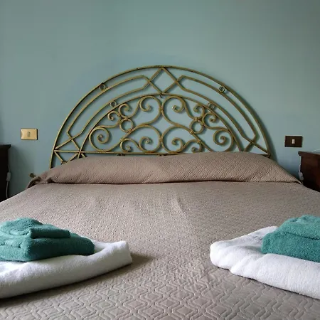 Maddalena - Cerrolungo Gospodarstwo wiejskie *